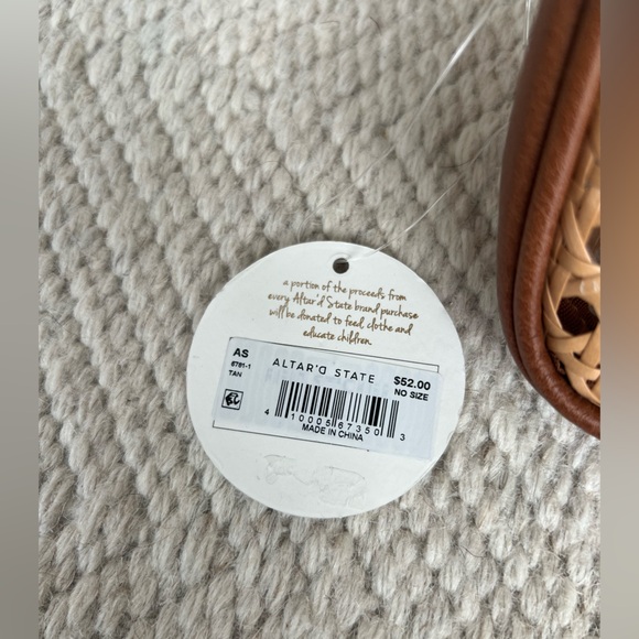 NWT Altar'd State Brown and Tan Woven Rattan Belt Bag - Picture 4 of 4